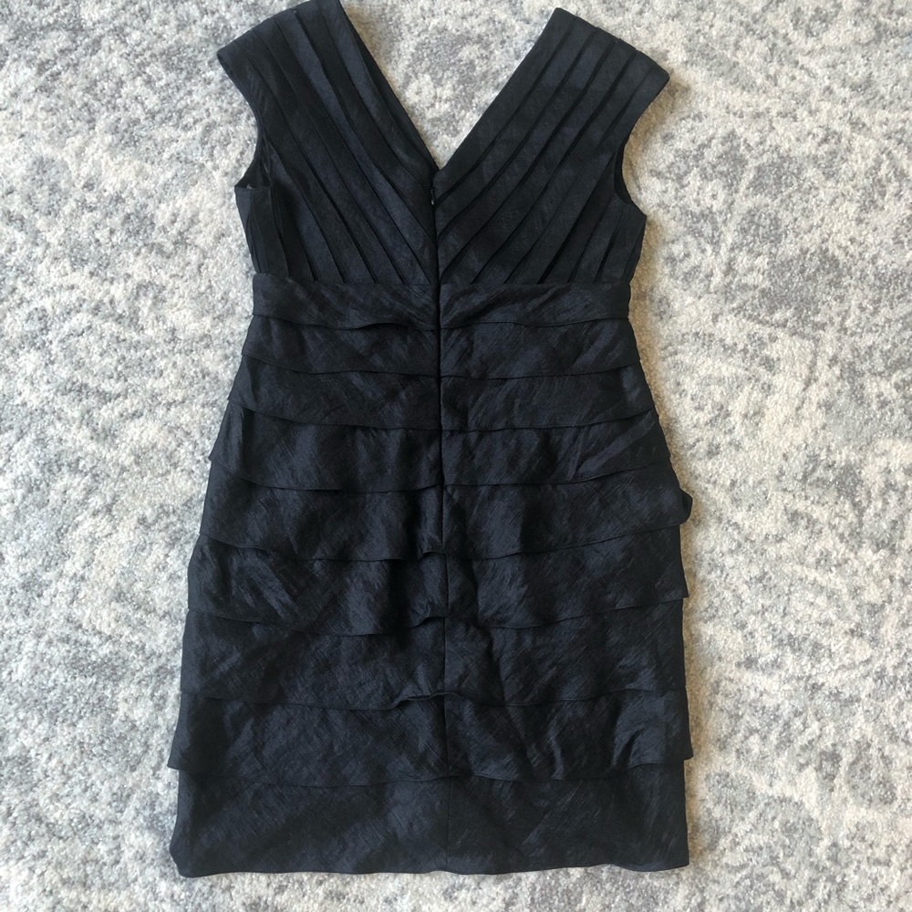 Adrianna Papell sz 10 Black flutter cocktail dress - Picture 5 of 10